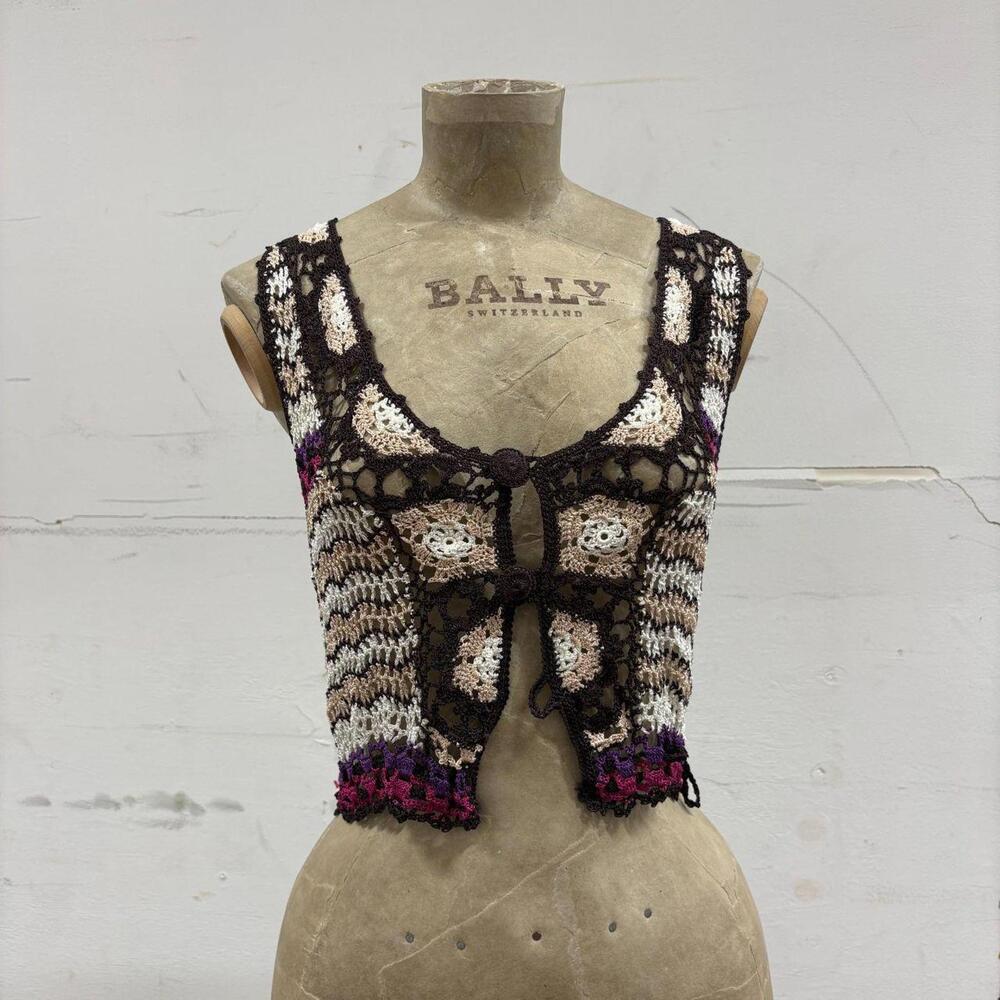 Vintage Rose Bud Open-Knit Crochet Vest